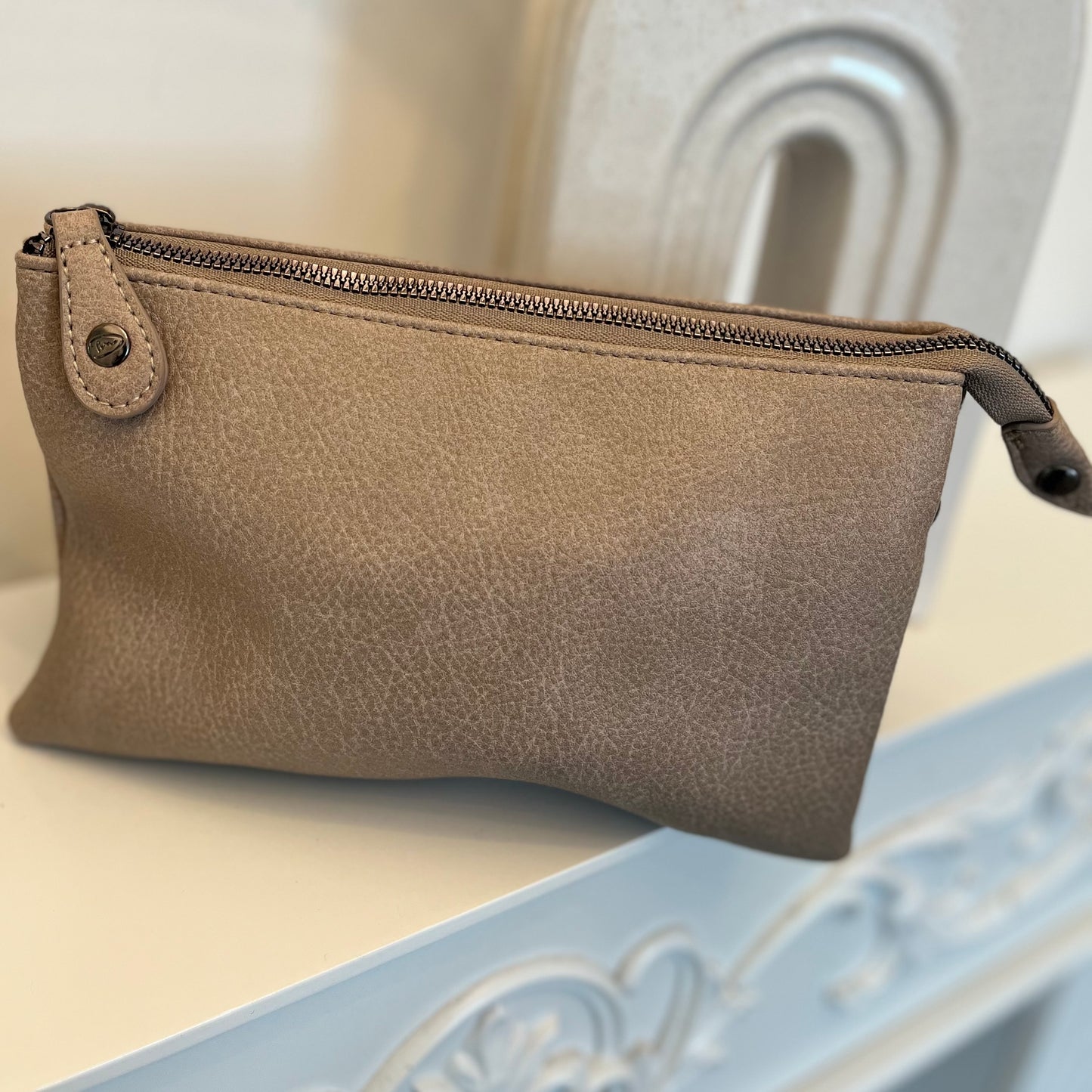 Handtasche-Taupe-mit vielen Fächern
