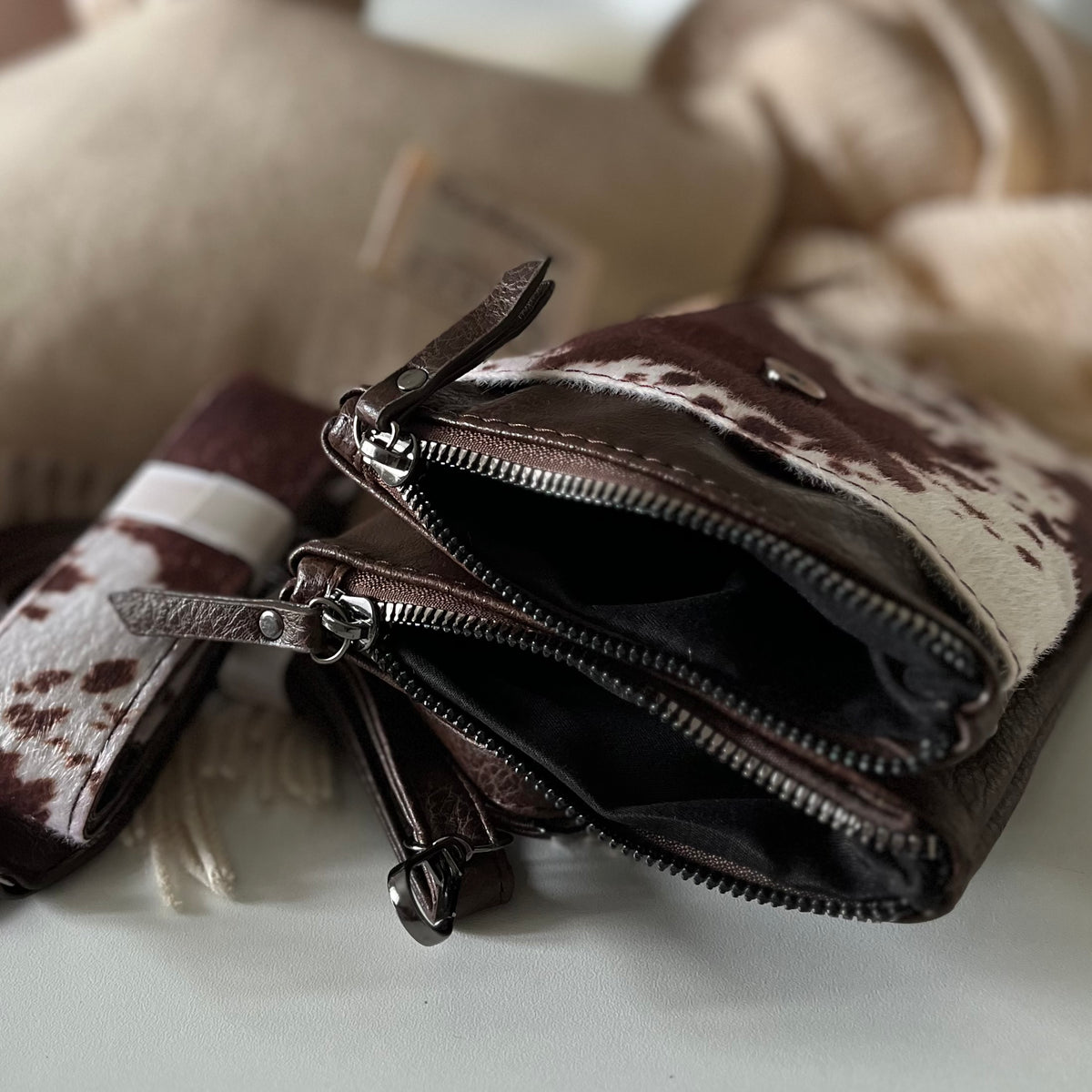 Stylische Tasche im Kuhfell Look 