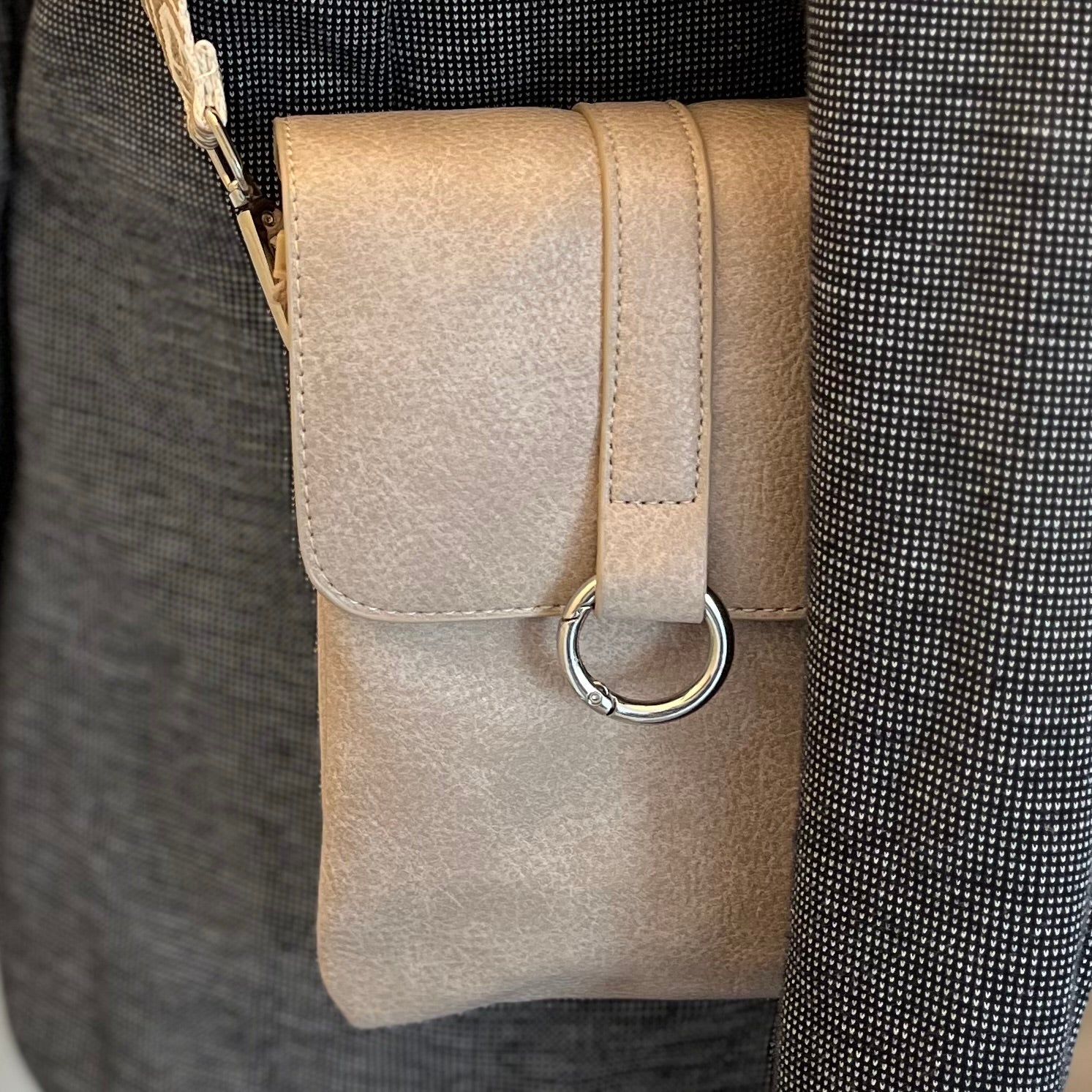 Tasche mit Schulterriemen