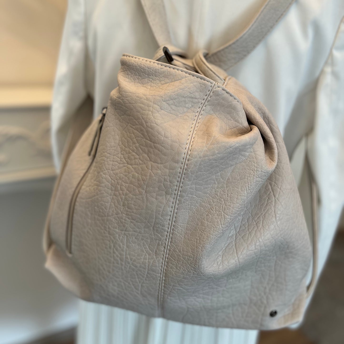 Tasche-Rucksack-Creme-wandelbar