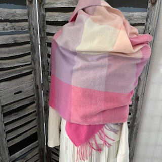 NEU -  Schal kariert