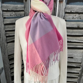 NEU -  Schal kariert